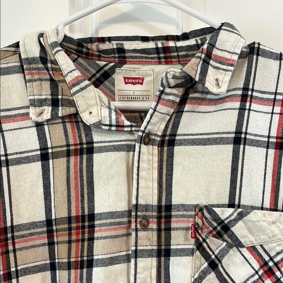 Levi's Button Down 100% Cotton Flannel Shirt - Size Large - Picture 4 of 13